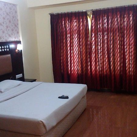 Solitaire Suites بنغالور الغرفة الصورة